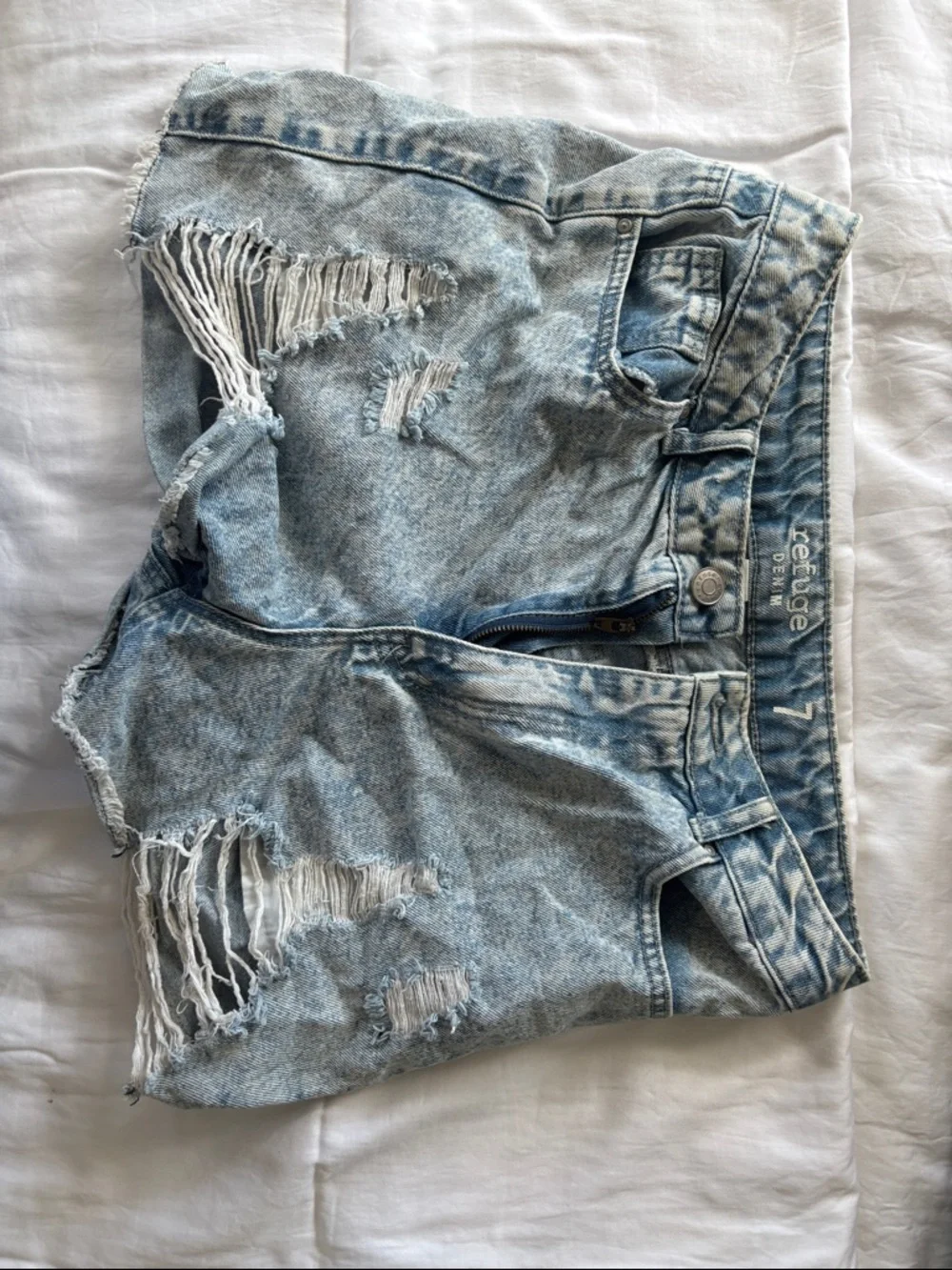 refuge Light Wash Distressed Denim Shorts - Picture 2 of 7